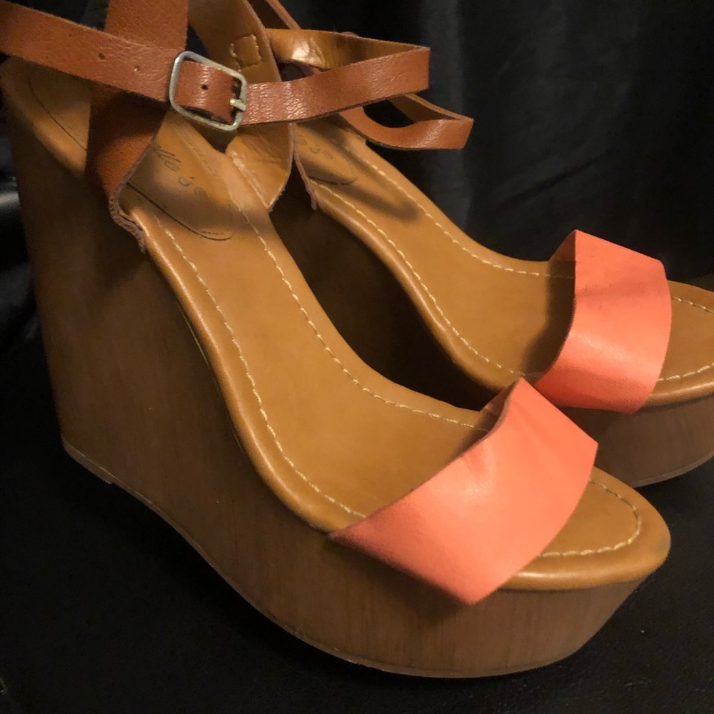 Coral wedges